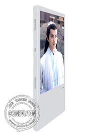 Naścienny reklamowy odtwarzacz multimedialny LCD 32 &amp;#39;&amp;#39; Winda Stand Alone With Speaker