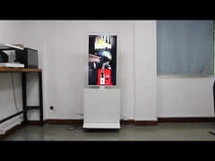 55-calowy dwustronny kiosk z cyfrowymi napisami OLED